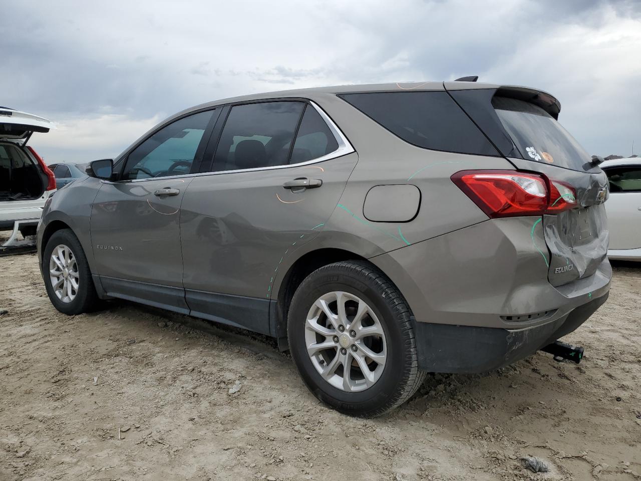 2018 Chevrolet Equinox VIN 3GNAXJEV5JS568613 Copart auction photo, rear end damage thumbnail 2