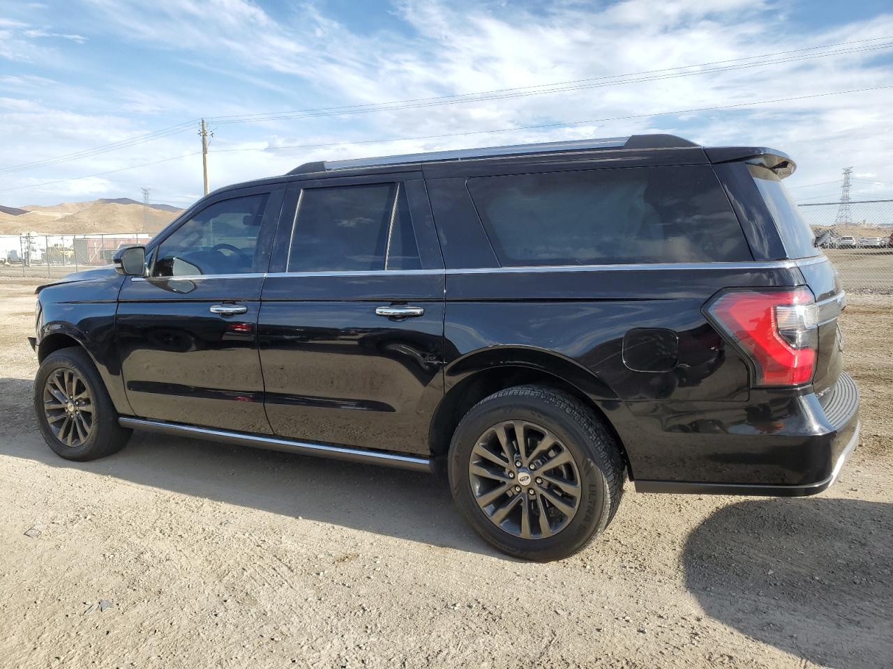 2020 Ford Expedition VIN 1FMJK1KT0LEA11322 Copart auction photo, front end damage thumbnail 2