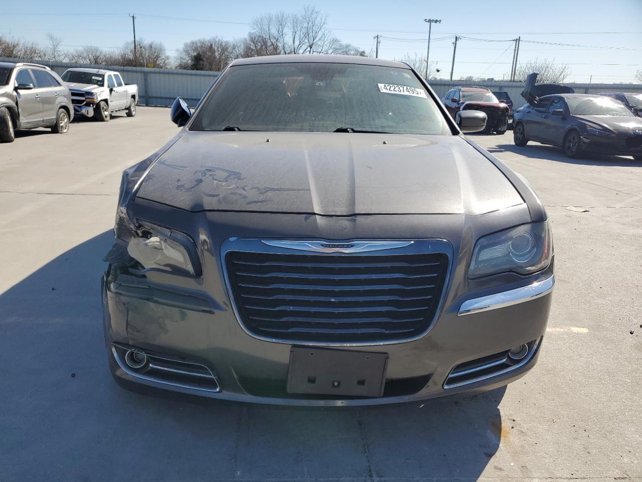 2014 Chrysler 300 VIN 2C3CCABG4EH250739 Copart auction photo, front end / side damage thumbnail 5