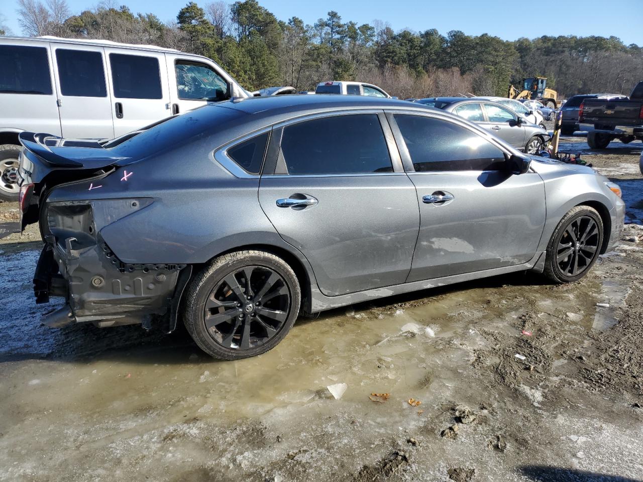 2018 Nissan Altima VIN 1N4AL3AP0JC261465 Copart auction photo, rear end damage thumbnail 3
