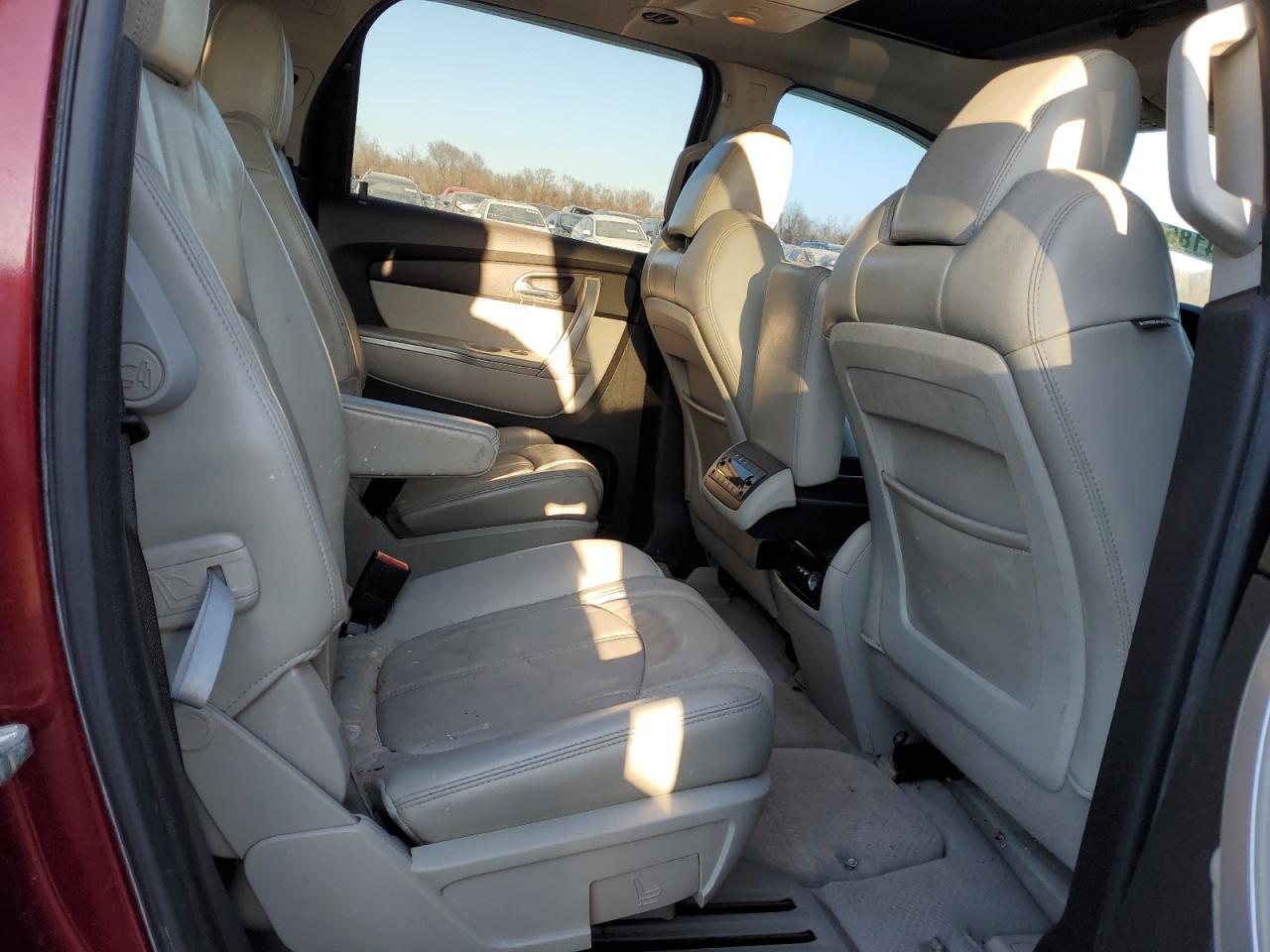 2011 GMC Acadia VIN 1GKKRSED1BJ130098 Copart auction photo, front end damage thumbnail 11