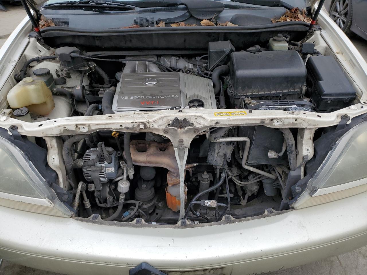 2000 Lexus RX VIN JT6HF10U0Y0119065 Copart auction photo, vandalism damage thumbnail 11