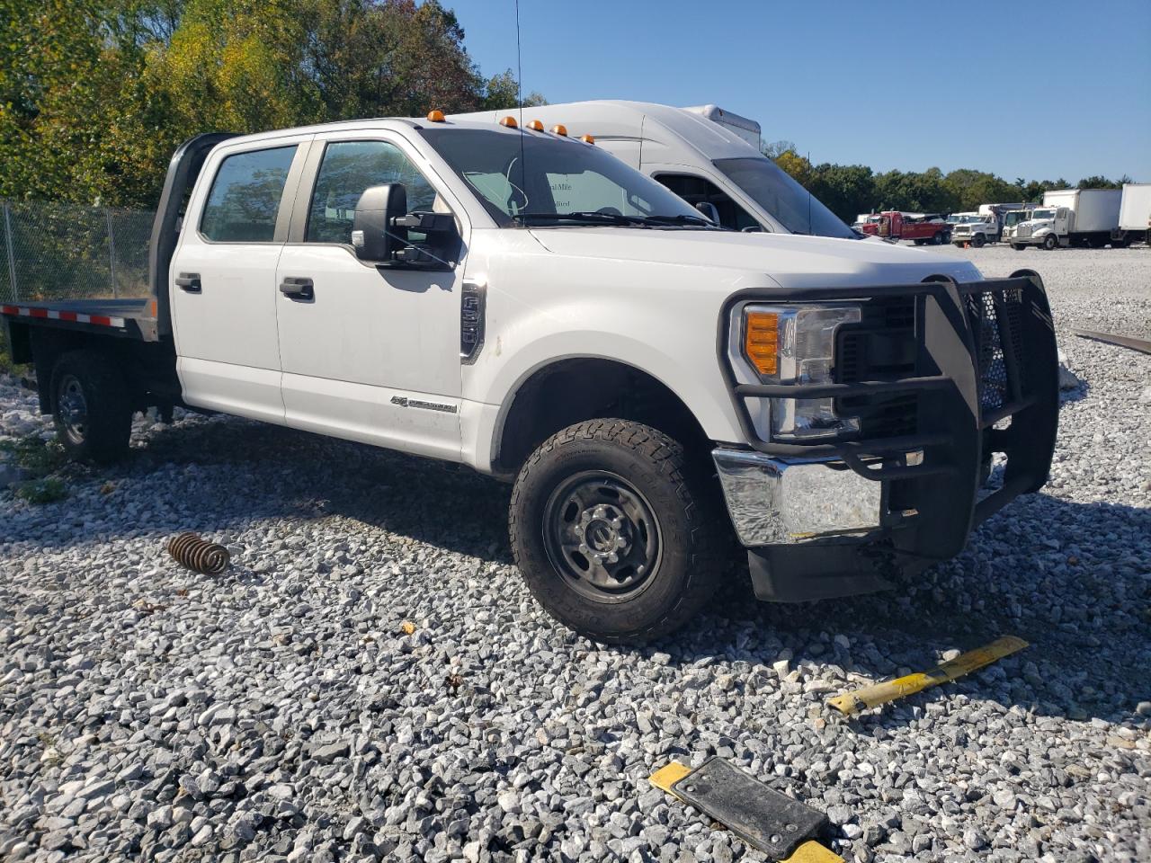 2017 Ford F350 VIN 1FT8W3BT2HED26021 Copart auction photo, front end / mechanical damage thumbnail 4