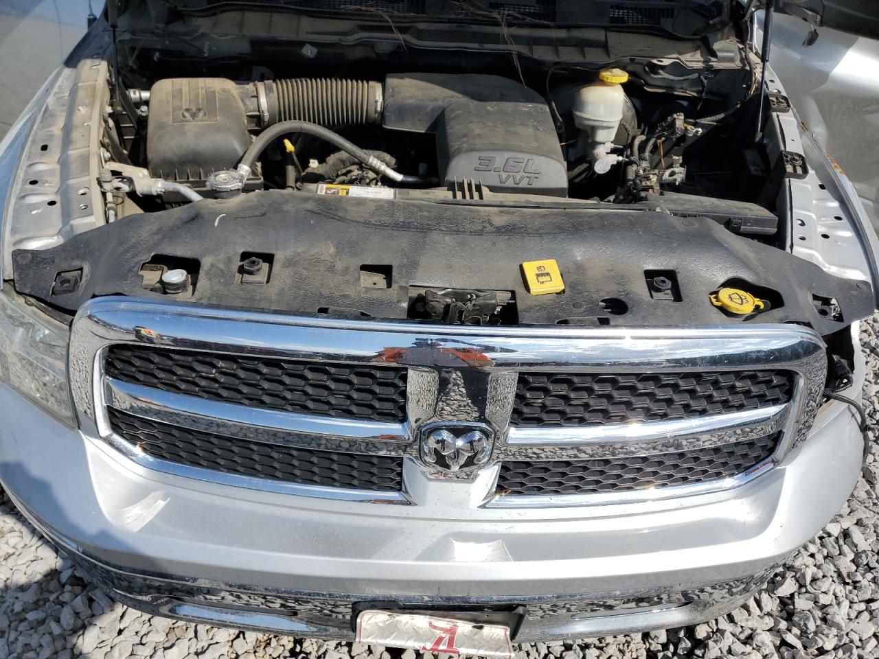 2017 RAM 1500 VIN 1C6RR6GG7HS786129 Copart auction photo, side / front end damage thumbnail 11