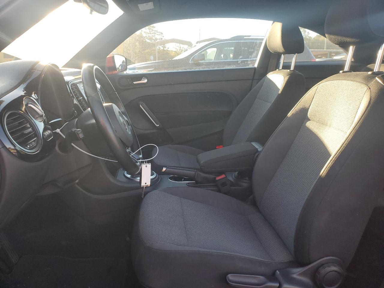 2019 Volkswagen Beetle VIN 3VWFD7AT0KM713963 Copart auction photo, front end damage thumbnail 7