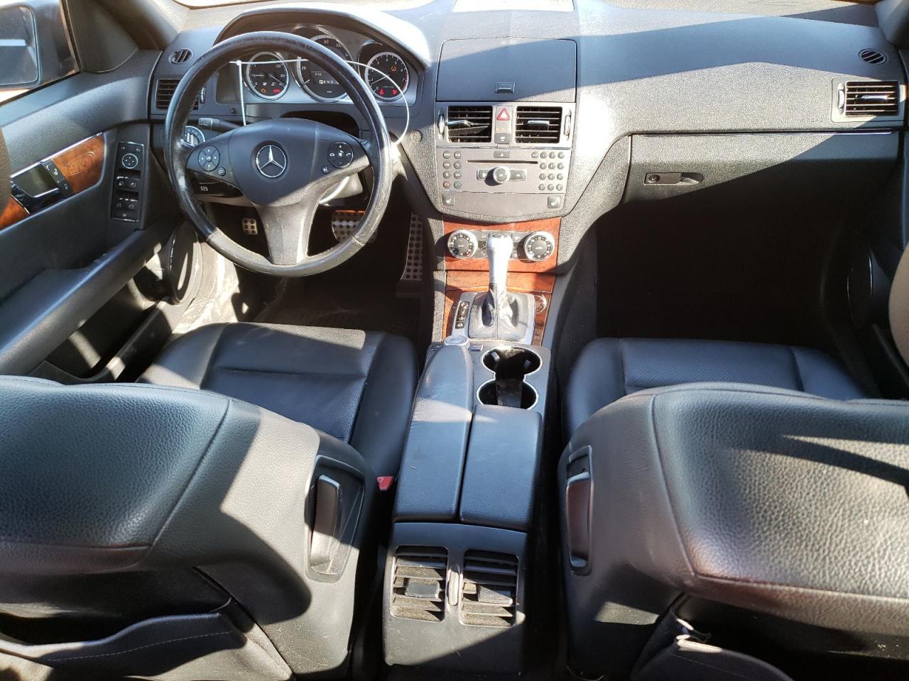2010 Mercedes-Benz C-klasse VIN WDDGF8BB6AR132001 Copart auction photo, rear end / front end damage thumbnail 8