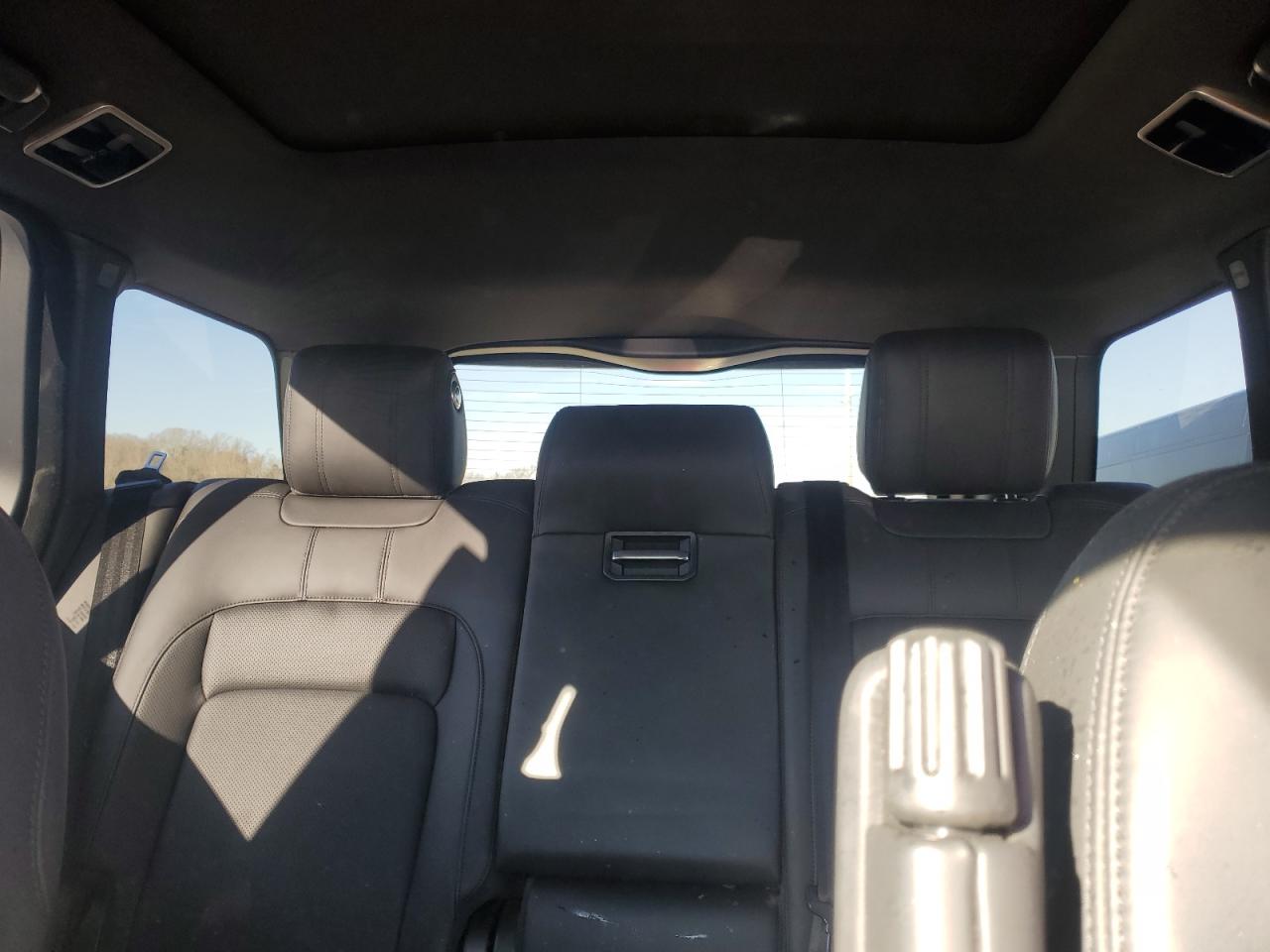 2019 Land Rover Range Rover VIN SALGS2RE9KA556896 Copart auction photo, front end / side damage thumbnail 10