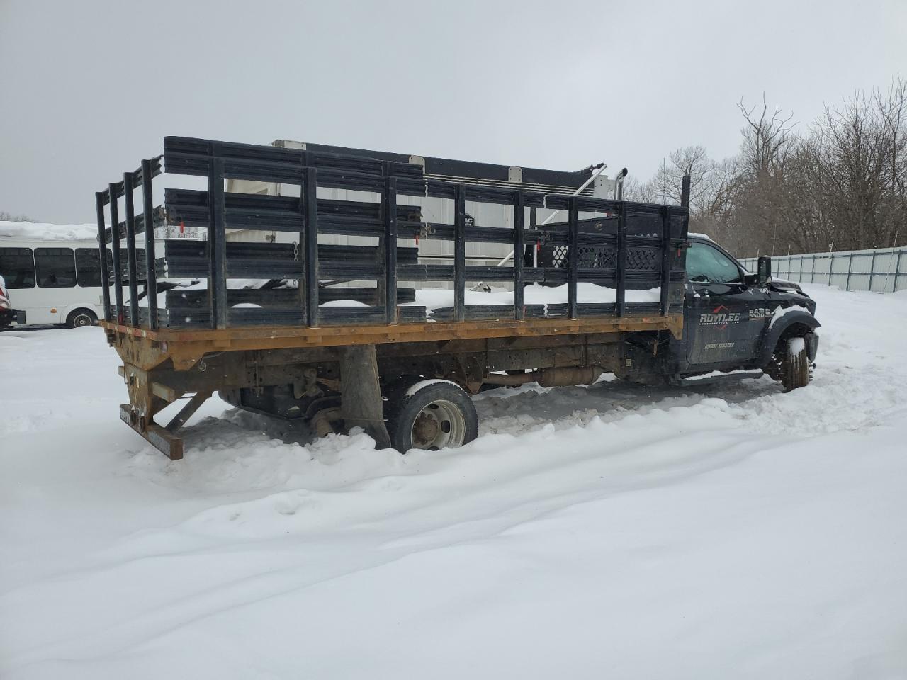 2018 RAM 5500 VIN 3C7WRNDL3JG421065 Copart auction photo, front end damage thumbnail 3