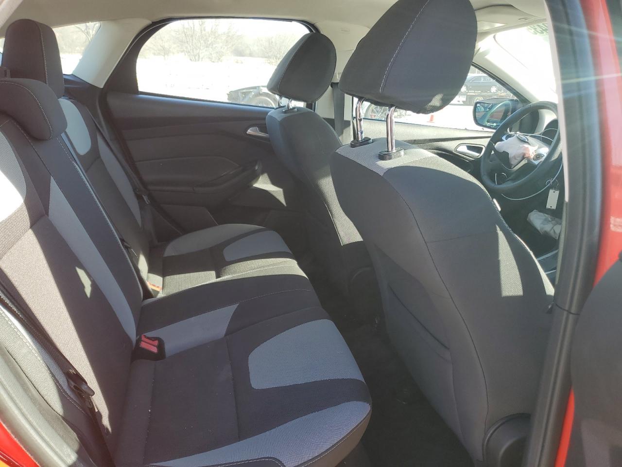 2014 Ford Focus VIN 1FADP3K21EL268578 Copart auction photo, front end / minor dent/scratches damage thumbnail 11