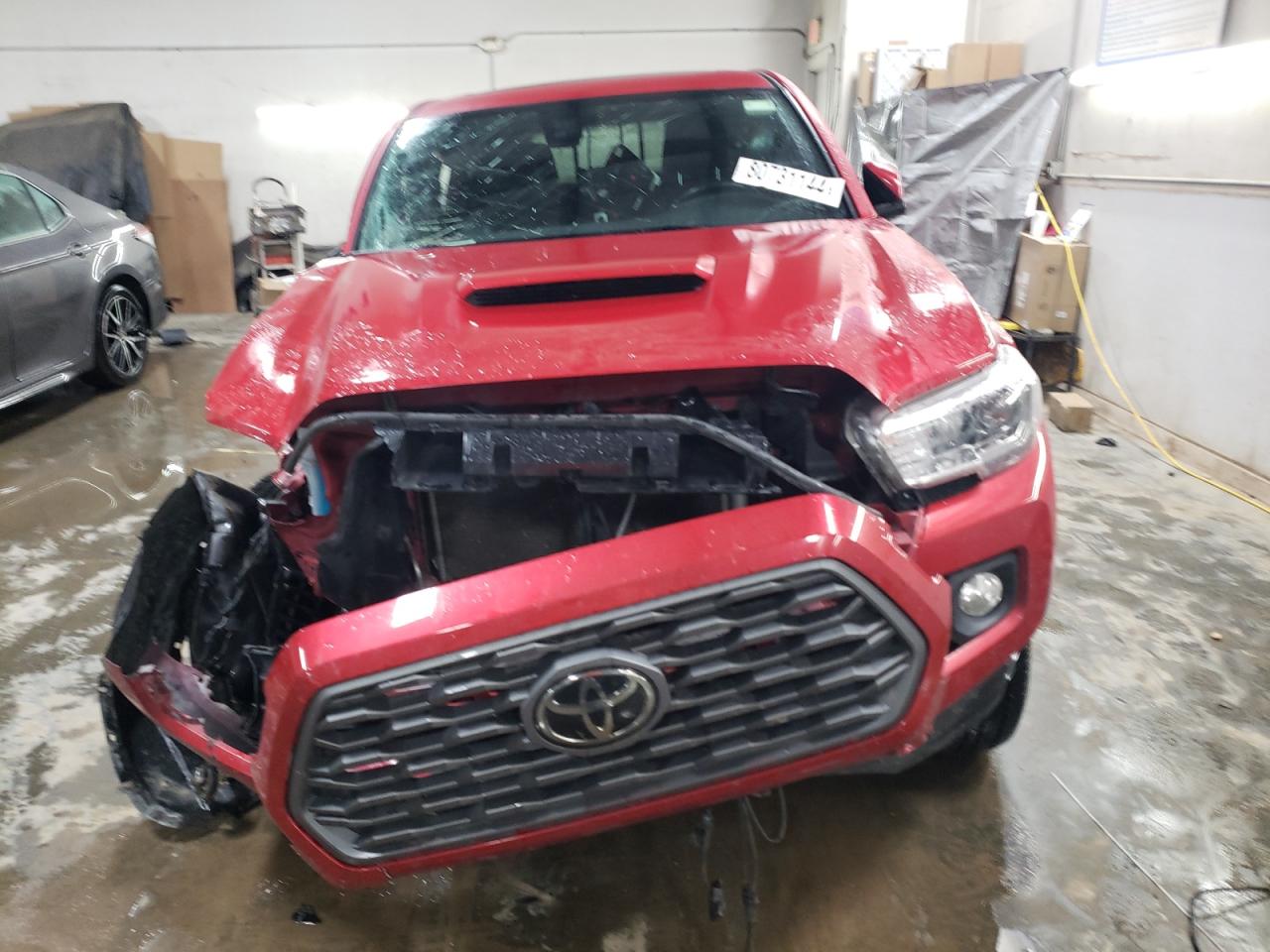 2021 Toyota Tacoma VIN 3TYCZ5ANXMT020421 Copart auction photo, front end / side damage thumbnail 5