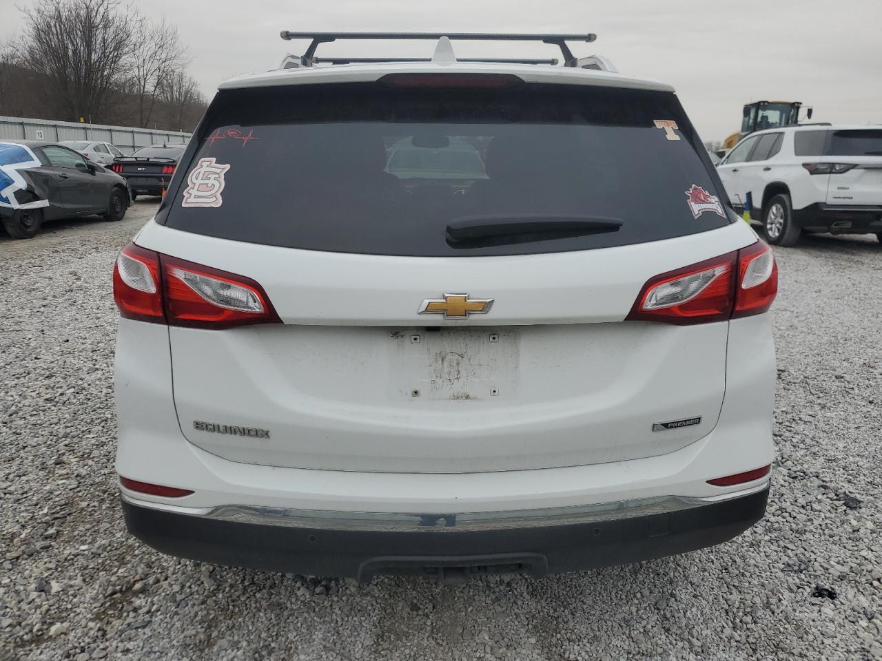 2018 Chevrolet Equinox VIN 2GNAXMEV3J6126851 Copart auction photo, front end / side damage thumbnail 6