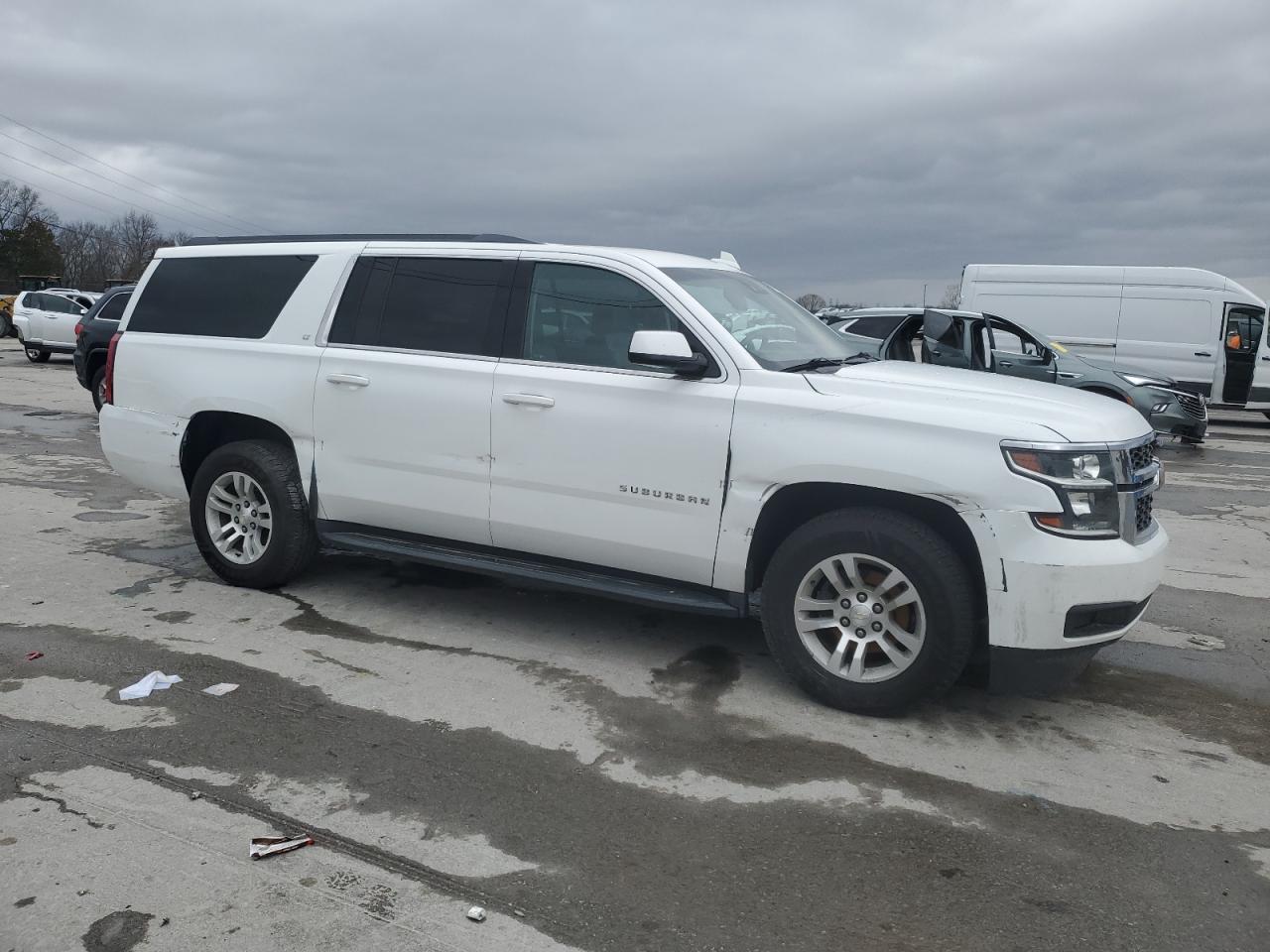 2017 Chevrolet Suburban VIN 1GNSCHKC4HR109369 Copart auction photo, all over damage thumbnail 4