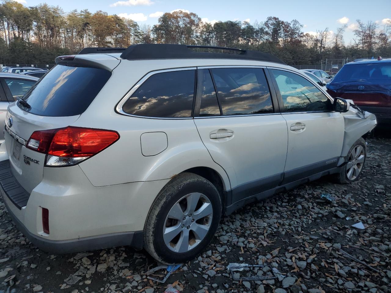 2010 Subaru Outback VIN 4S4BRCKC9A3331338 Copart auction photo, front end damage thumbnail 3
