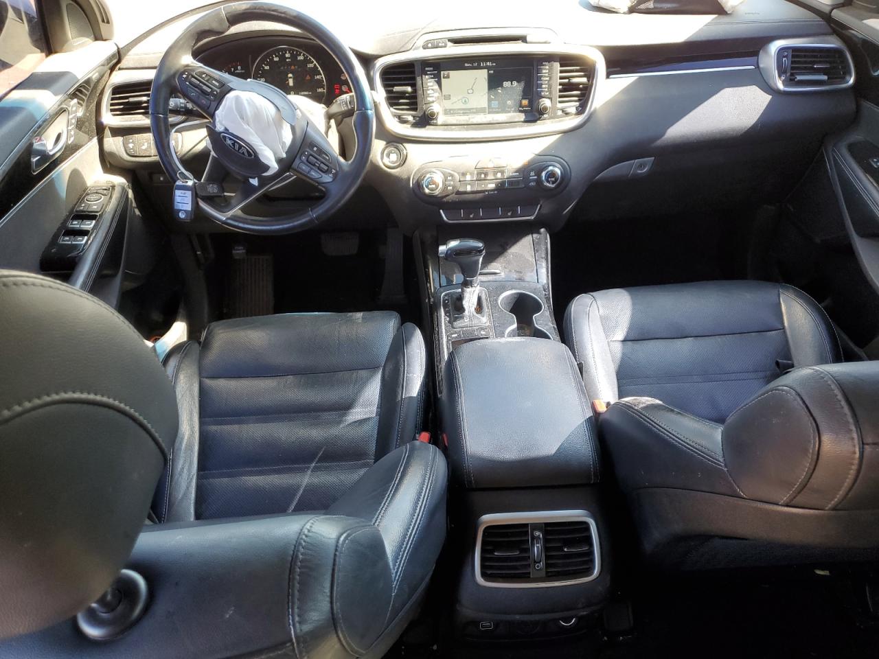 2017 KIA Sorento VIN 5XYPK4A5XHG307286 Copart auction photo, front end / side damage thumbnail 8