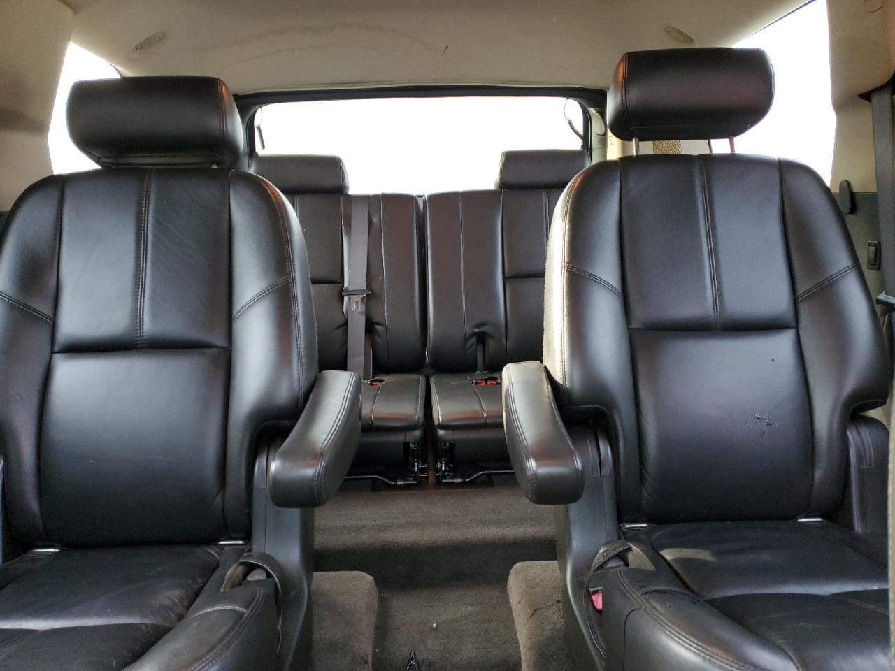 2008 GMC Yukon VIN 1GKFK63828J232506 Copart auction photo, front end / minor dent/scratches damage thumbnail 10
