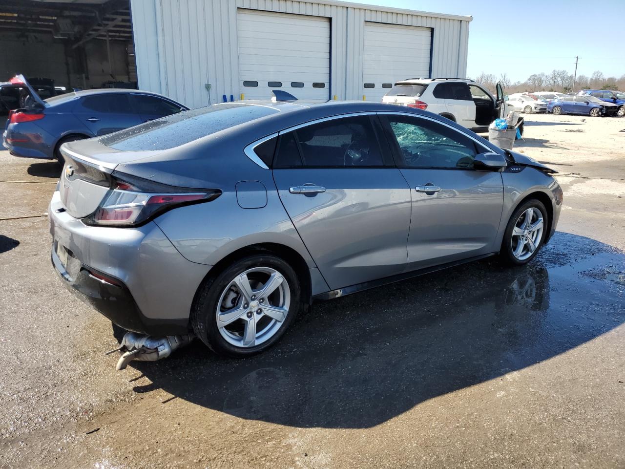 2018 Chevrolet Volt VIN 1G1RA6S52JU105318 Copart auction photo, front end / side damage thumbnail 3