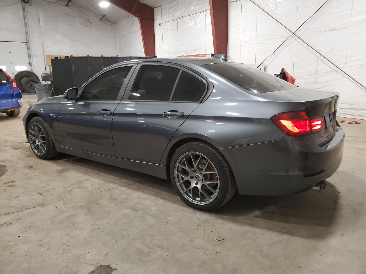 2015 BMW 3er VIN WBA3B5G54FNS17890 Copart auction photo, biohazard/chemical / vandalism damage thumbnail 2