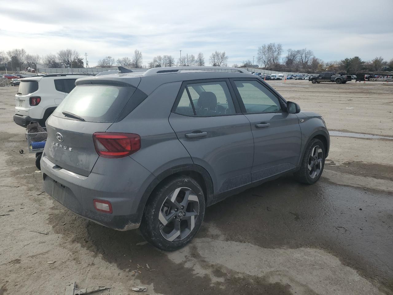 2022 Hyundai Venue VIN KMHRC8A31NU201469 Copart auction photo, hail damage thumbnail 3