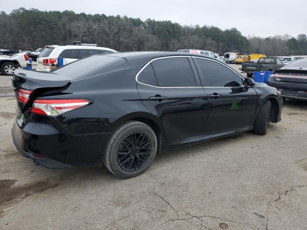2018 Toyota Camry VIN 4T1B11HKXJU567162 Copart auction photo, rear end damage thumbnail 3