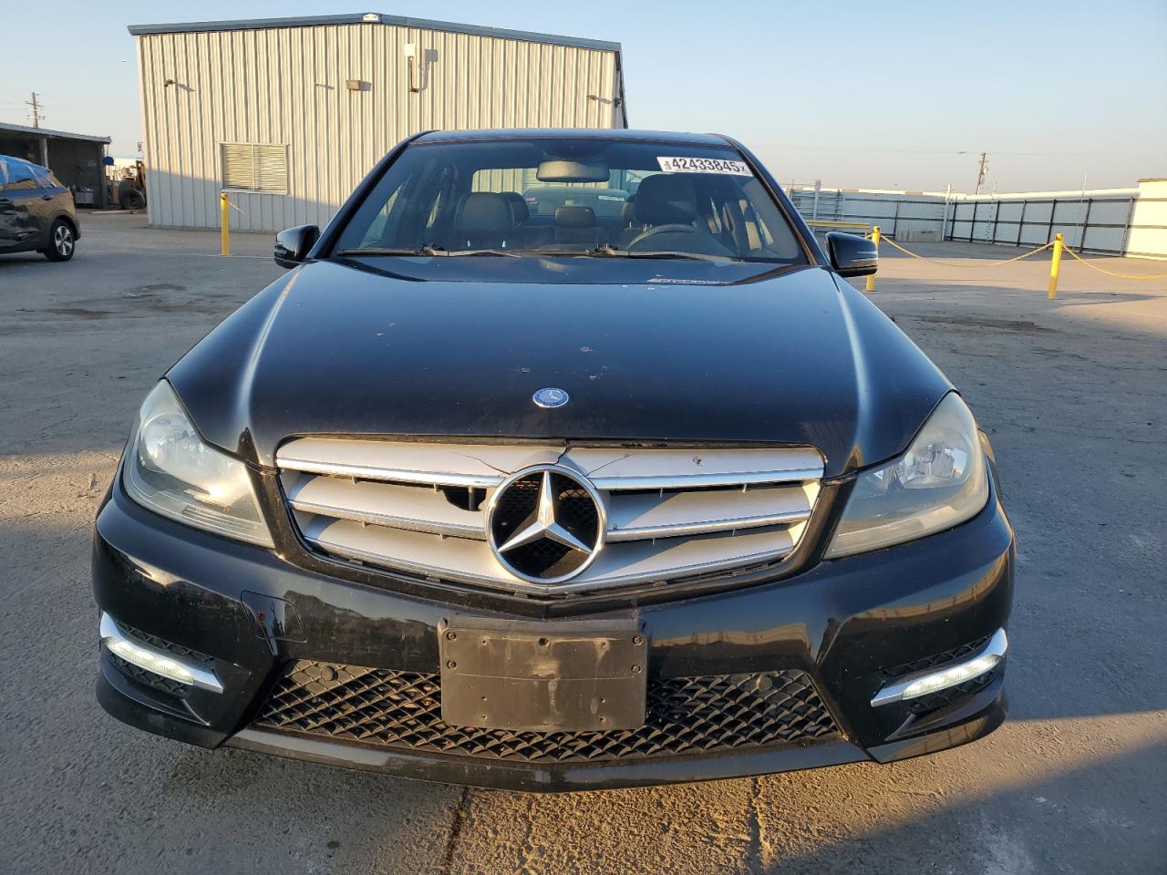 2012 Mercedes-Benz C-klasse VIN WDDGF4HB2CR220806 Copart auction photo, side / rear end damage thumbnail 5