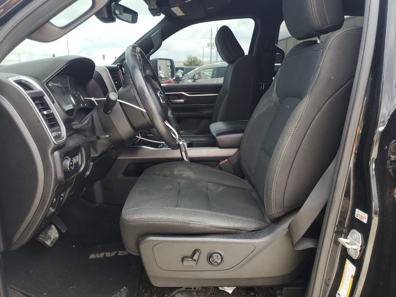 2019 RAM 1500 VIN 1C6RREFT6KN880825 Copart auction photo, front end / minor dent/scratches damage thumbnail 7