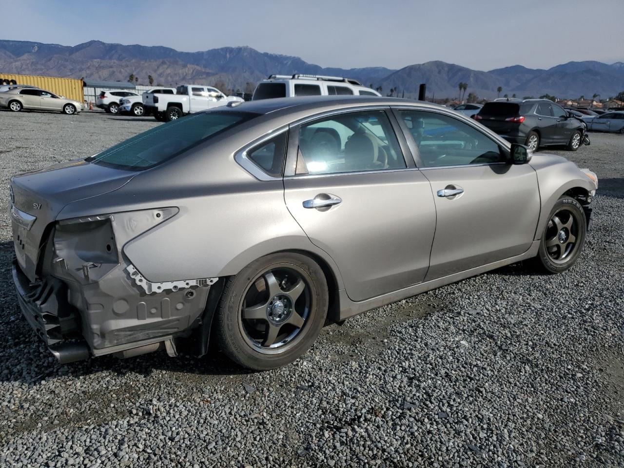 2015 Nissan Altima VIN 1N4AL3AP1FC592188 Copart auction photo, front end / rear end damage thumbnail 3