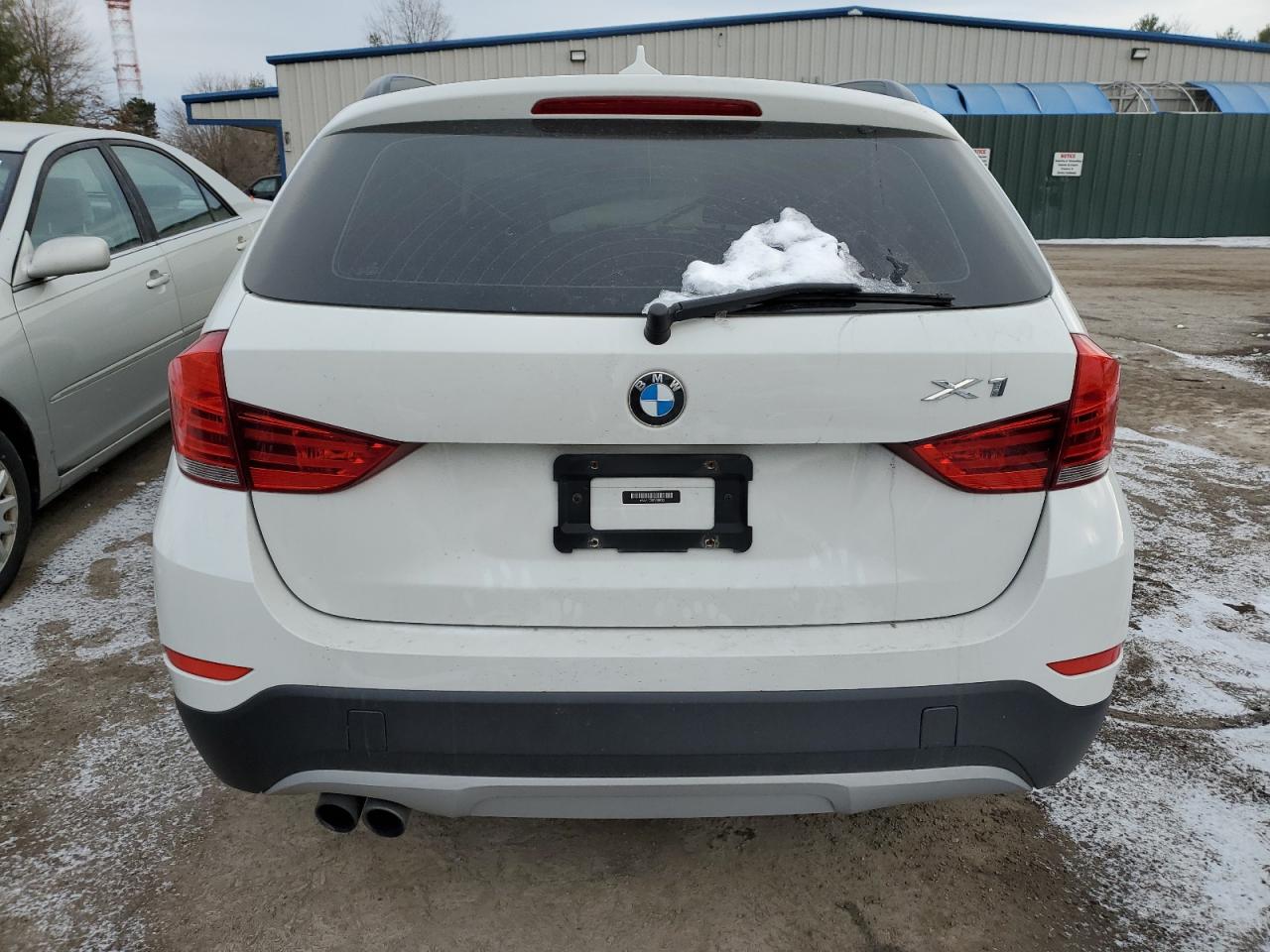 2015 BMW X1 VIN WBAVL1C50FVY39732 Copart auction photo, front end / minor dent/scratches damage thumbnail 6