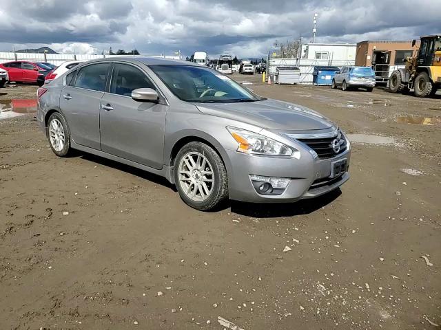 2013 Nissan Altima VIN 1N4AL3AP5DN583415 Copart auction photo, side / rear end damage thumbnail 10