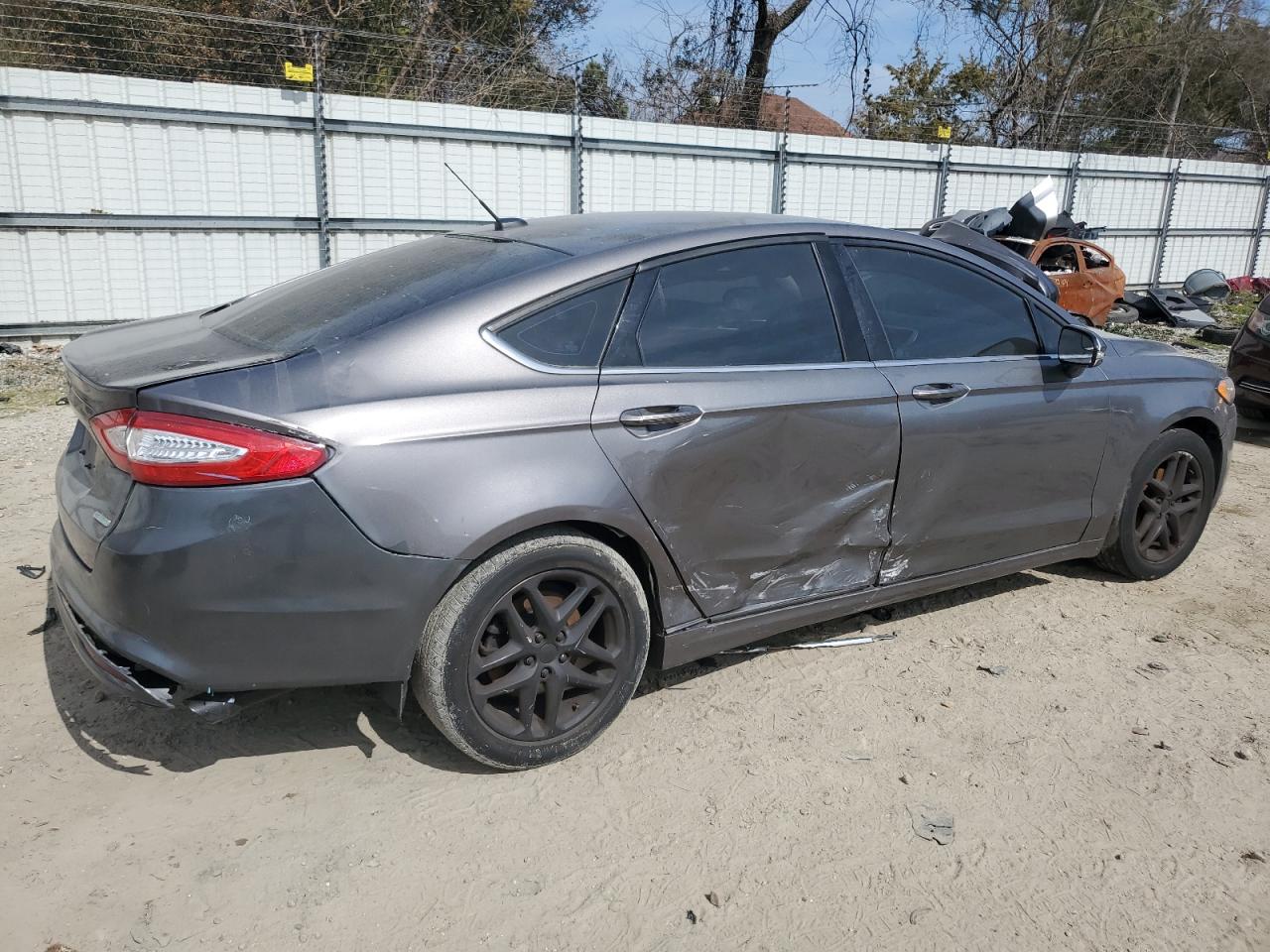 2013 Ford Fusion VIN 3FA6P0HR8DR305637 Copart auction photo, rear end / side damage thumbnail 3