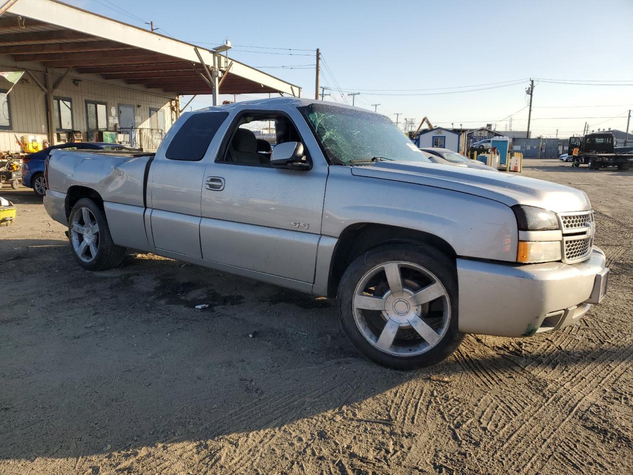 2006 Chevrolet Silverado VIN 2GCEC19N161261264 Copart auction photo, all over damage thumbnail 4