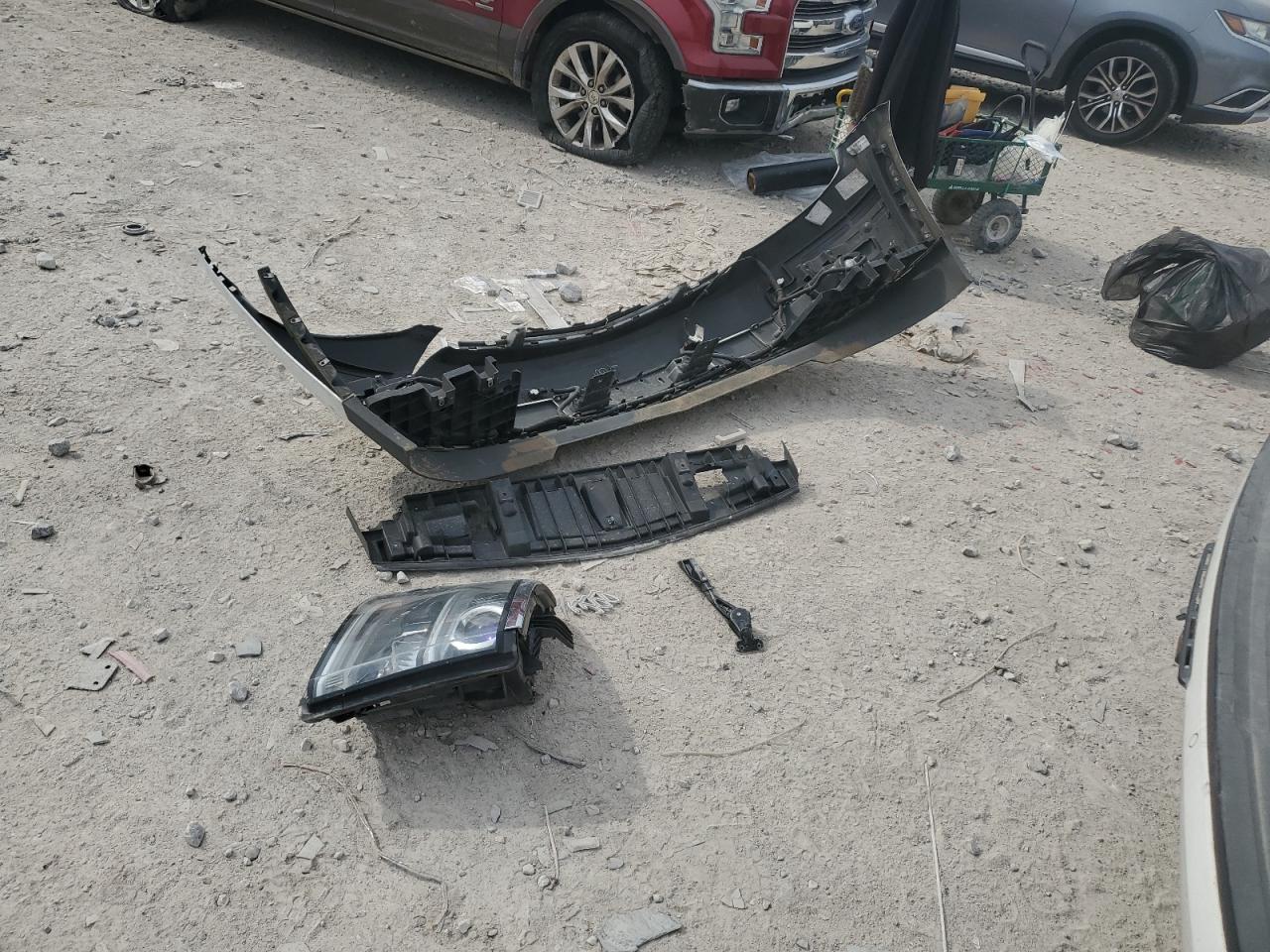 2017 Chevrolet Suburban VIN 1GNSCHKC5HR120655 Copart auction photo, front end / undercarriage damage thumbnail 13