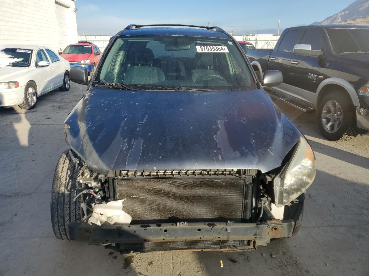 2007 Toyota RAV 4 VIN JTMBK32V676025280 Copart auction photo, front end damage thumbnail 5