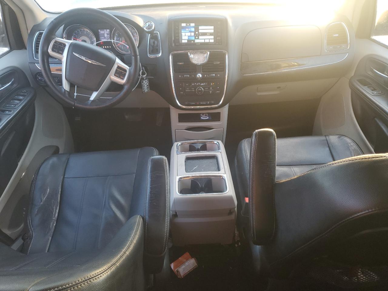 2014 Chrysler Town & Country VIN 2C4RC1BG0ER445818 Copart auction photo, front end damage thumbnail 8