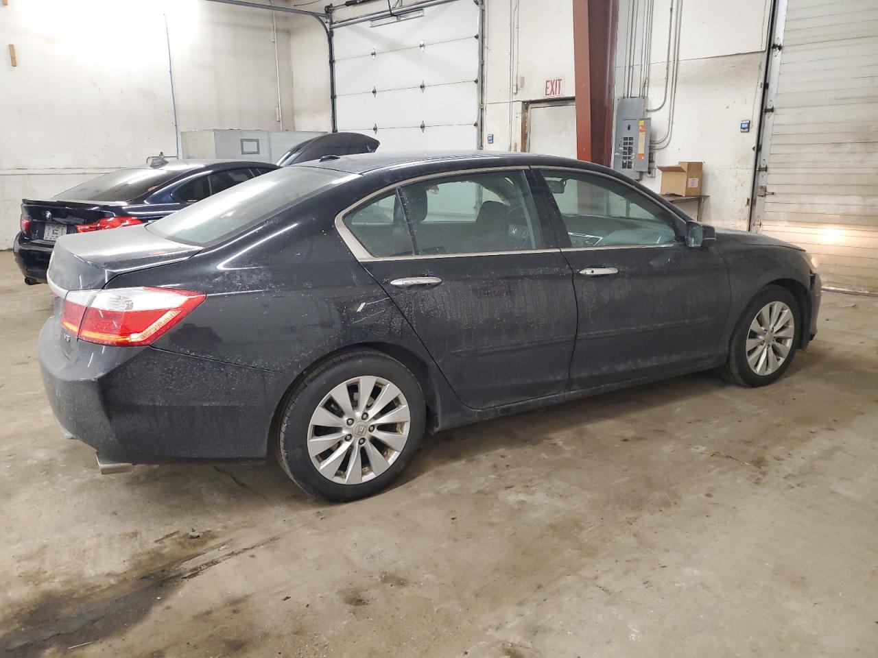 2015 Honda Accord VIN 1HGCR3F86FA004916 Copart auction photo, rear end damage thumbnail 3