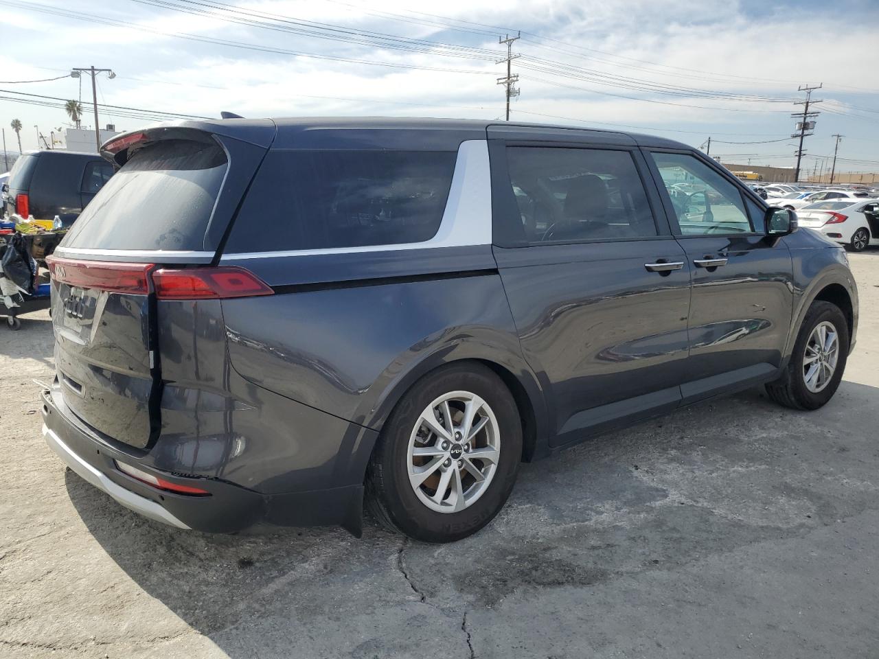 2024 KIA Carnival VIN KNDNB4H38R6333238 Copart auction photo, rear end / side damage thumbnail 3