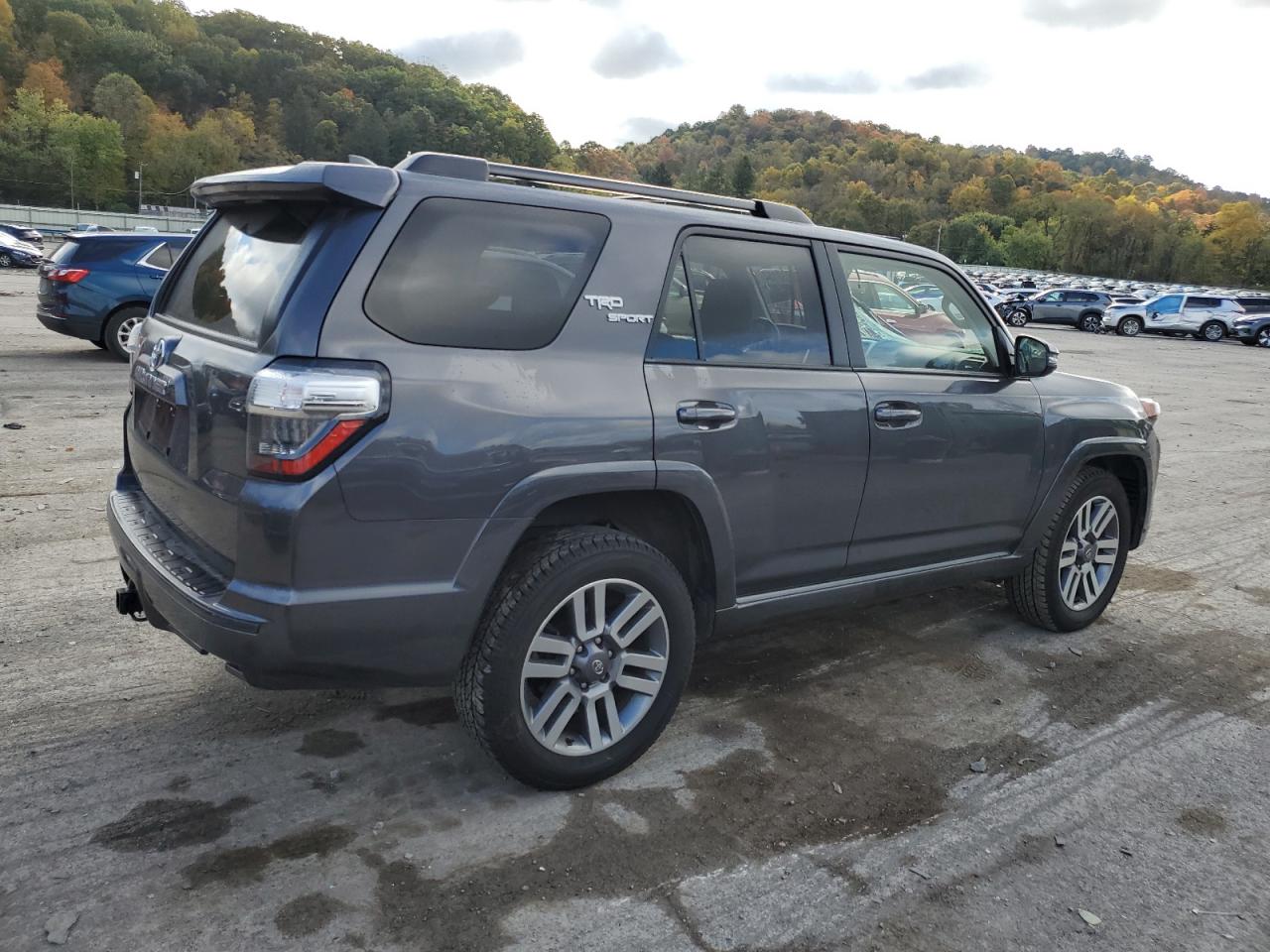 2022 Toyota 4Runner VIN JTEAU5JR4N5264461 Copart auction photo, front end damage thumbnail 3