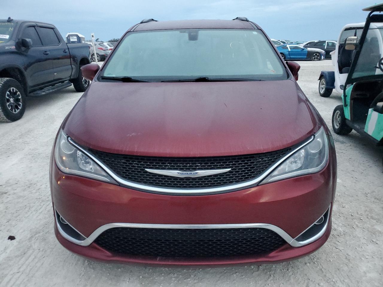 2017 Chrysler Pacifica VIN 2C4RC1BG2HR613656 Copart auction photo, water/flood damage thumbnail 5