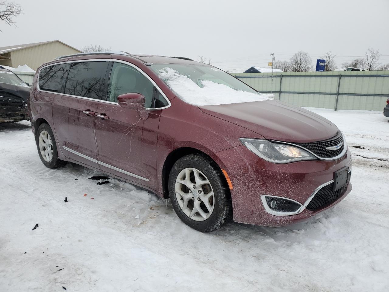 2018 Chrysler Pacifica VIN 2C4RC1BG4JR294198 Copart auction photo, all over damage thumbnail 4