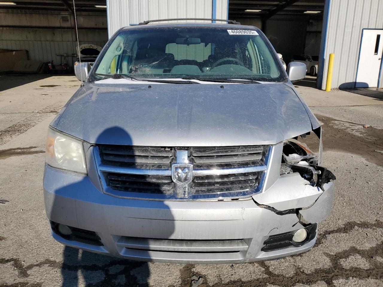 2009 Dodge Caravan VIN 2D8HN54179R663378 Copart auction photo, front end / minor dent/scratches damage thumbnail 5
