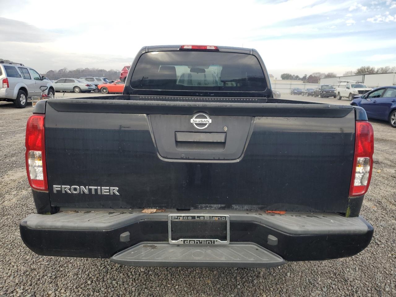 2017 Nissan Navara (Frontier) VIN 1N6BD0CTXHN704804 Copart auction photo, water/flood / minor dent/scratches damage thumbnail 6