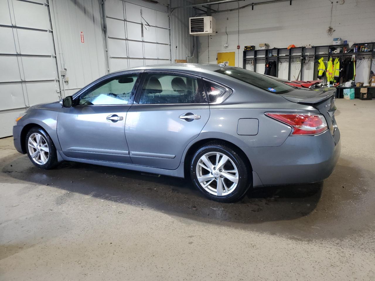 2015 Nissan Altima VIN 1N4AL3APXFN863379 Copart auction photo, front end / minor dent/scratches damage thumbnail 2
