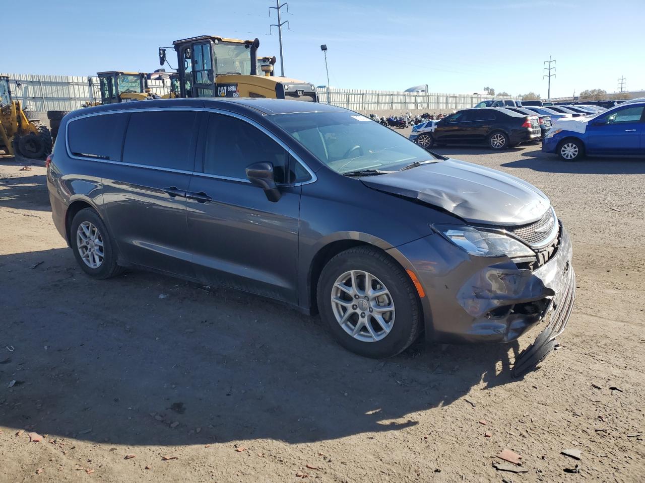 2017 Chrysler Pacifica VIN 2C4RC1DG8HR502106 Copart auction photo, front end damage thumbnail 4