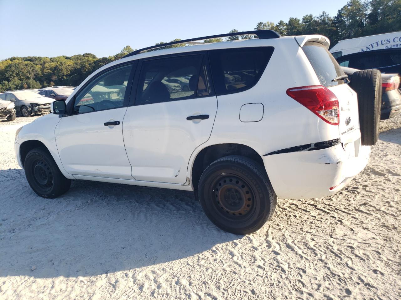 2007 Toyota RAV 4 VIN JTMZD33V876037678 Copart auction photo, mechanical / rear end damage thumbnail 2