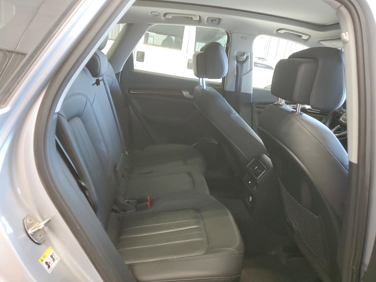 2019 Audi Q5 VIN WA1ANAFYXK2096701 Copart auction photo, front end damage thumbnail 11