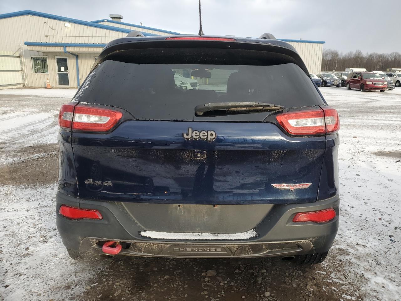 2015 Jeep Cherokee VIN 1C4PJMBS9FW619333 Copart auction photo, front end / minor dent/scratches damage thumbnail 6