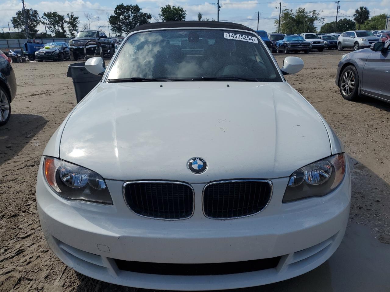 2011 BMW 1er VIN WBAUL7C57BVM81067 Copart auction photo, water/flood damage thumbnail 5