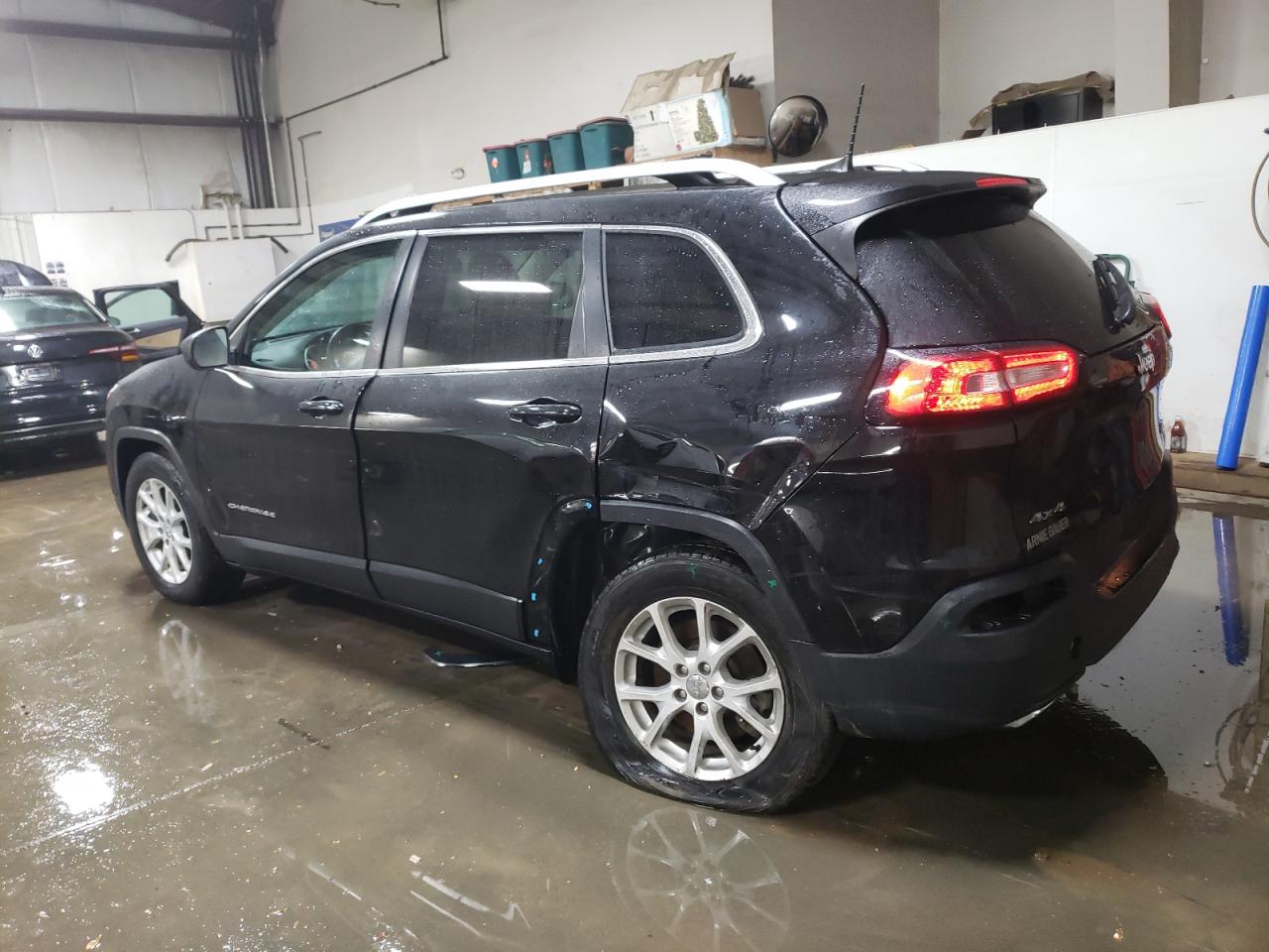 2017 Jeep Grand Cherokee VIN 1C4PJMCS9HW635548 Copart auction photo, side / rear end damage thumbnail 2