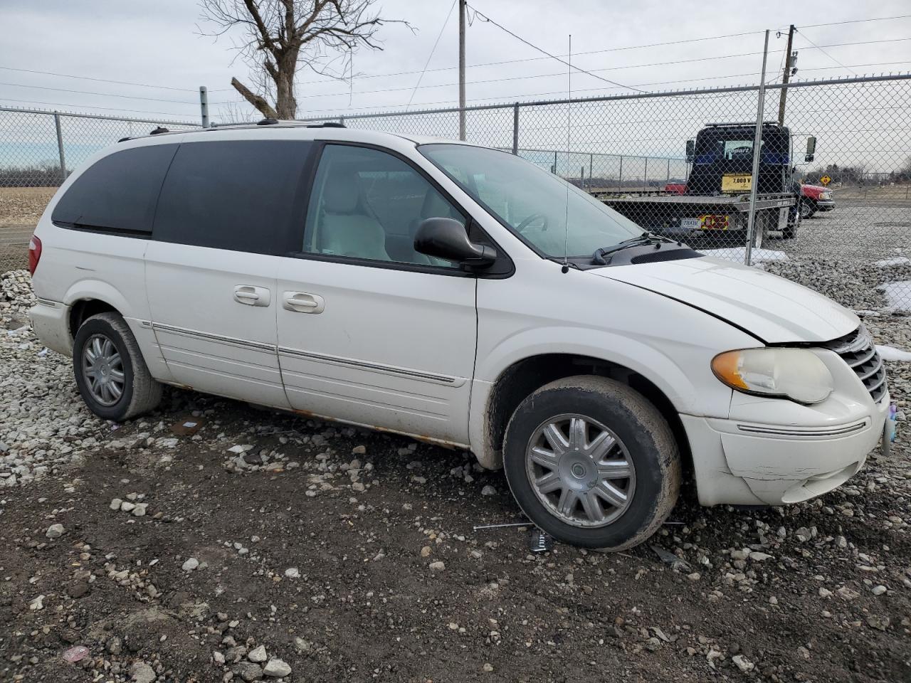 2006 Chrysler Town & Country VIN 2A8GP64L46R798656 Copart auction photo, front end / minor dent/scratches damage thumbnail 4