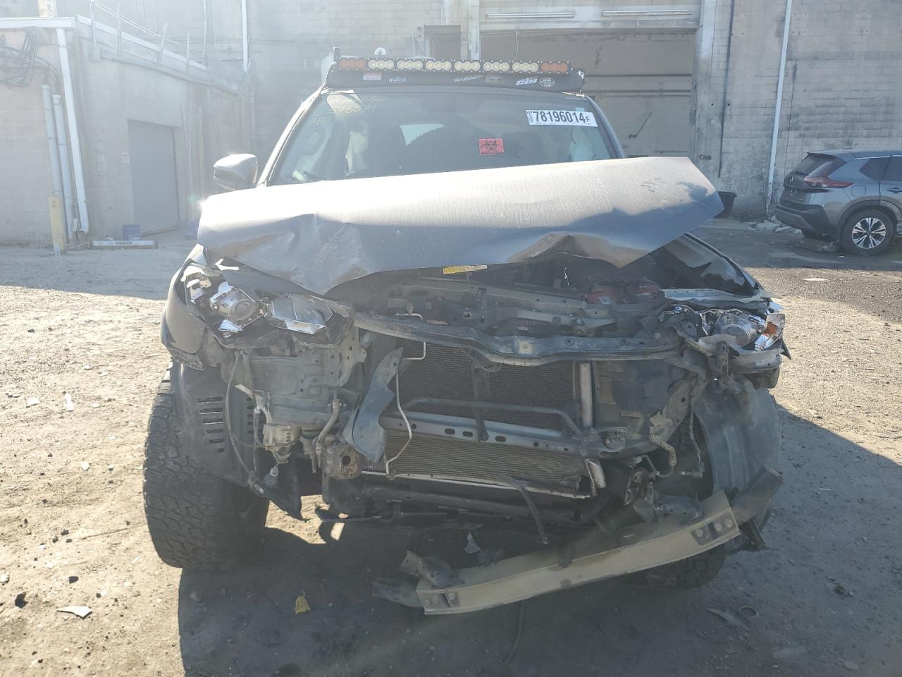2016 Toyota 4Runner VIN JTEBU5JR5G5311309 Copart auction photo, front end / side damage thumbnail 5