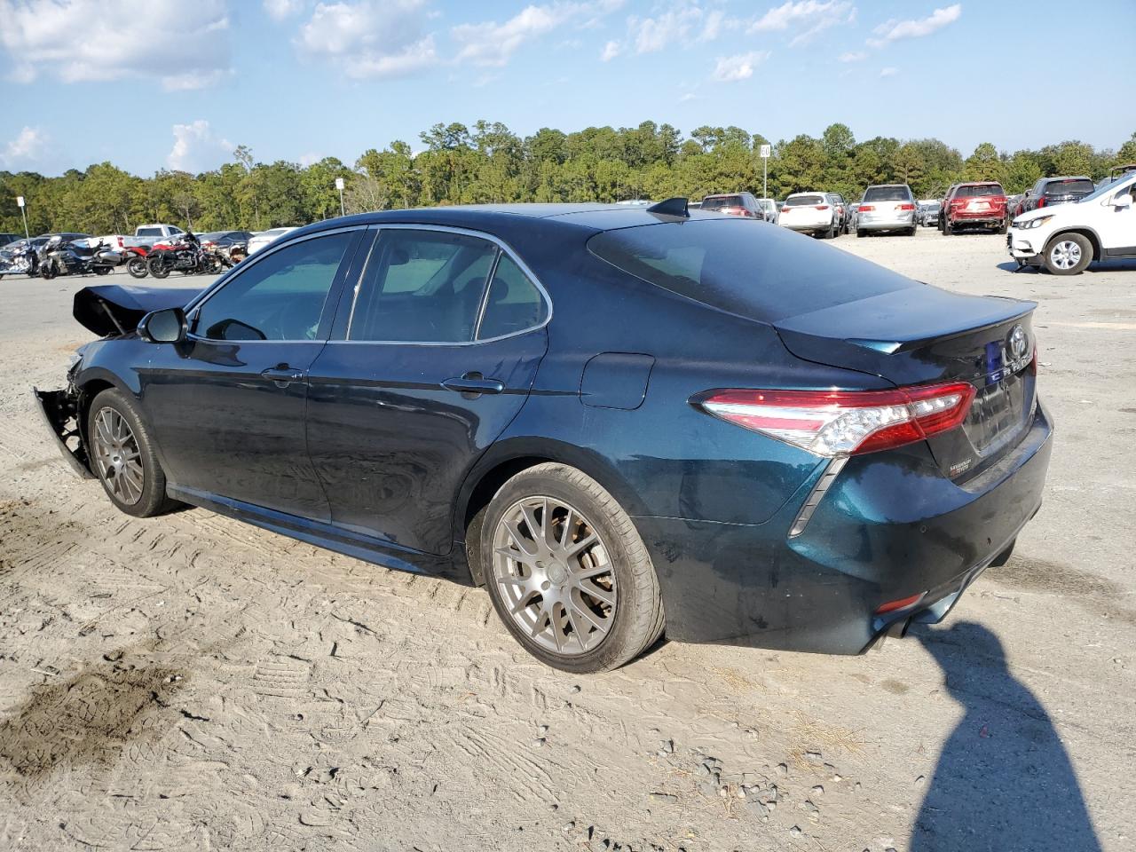 2020 Toyota Camry VIN 4T1KZ1AK9LU041949 Copart auction photo, front end damage thumbnail 2